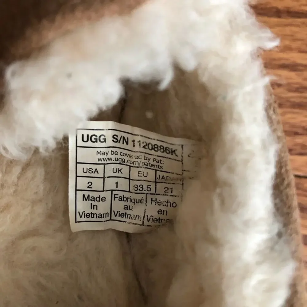 UGG Kids Ascot Chestnut Suede Slip-On Moccasin Slippers Little Boy’s Size 2